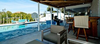 Snead Island Getaway