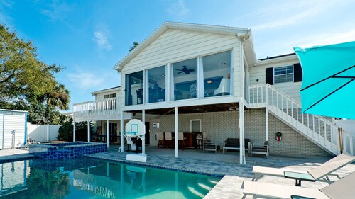 Snead Island Getaway