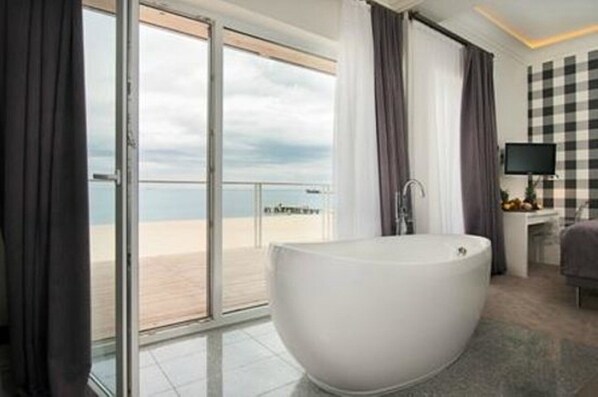 2 bedrooms, iron/ironing board, WiFi, bed sheets - Zatoka Sztuki Art& Business Center (Sopot)