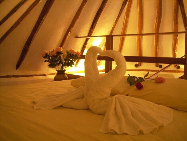 3 habitaciones, caja de seguridad en la habitación y escritorio 