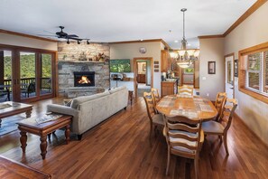 Smart TV, fireplace, DVD player