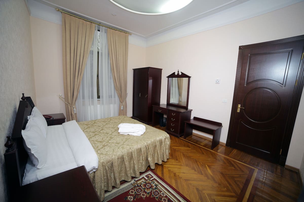 1 bedroom, laptop workspace, free WiFi, bed sheets