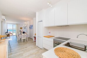 Fridge, microwave, oven, stovetop - RAN DE MAR for 6 to 1m from the sea in Alcudia (Alcúdia)