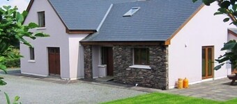 Wonderful Sea Views, Walks, Hiking, Beaches, Fishing, Family Friendly, WiFi