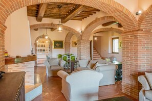 Interior - Winery Villa in the heart of Nobile Vineyards. (Toscana, IT)