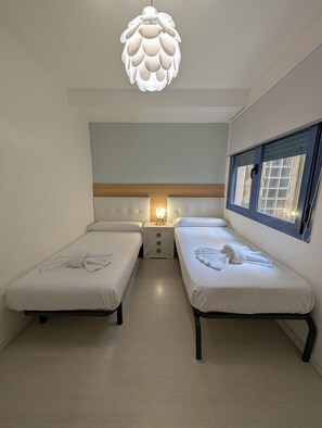 2 chambres, fer et planche Ă repasser, Wi-Fi gratuit, draps fournis