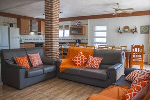 Smart TV - Self catering Paradise Ebro for 16 people (Deltebre)