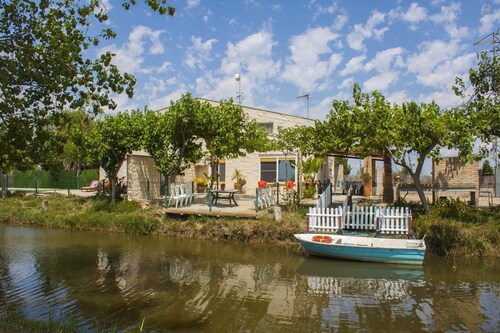 Villa rurale, piscine privée, wifi gratuit, aire de jeux, à 1,8 km de la plage