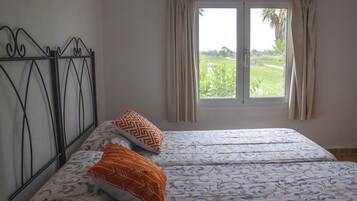 7 slaapkamers, een strijkplank/strijkijzer, gratis wifi, beddengoed