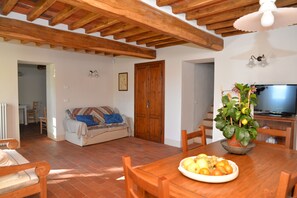 Smart TV, books - Casal di Mammoli - Il Forno (Lucca)