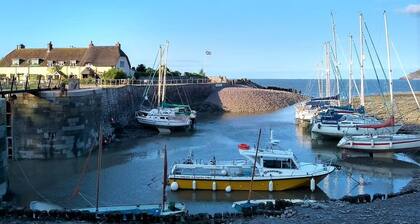 Annies Cottage: Beautiful red stone cottage in the heart of Somerset