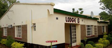 Entrada de la propiedad