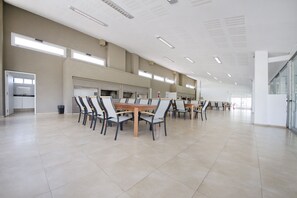 Food-Court