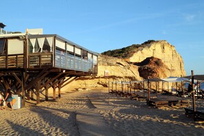 Beach nearby - Beautiful spacious fully air-conditioned 5 bed villa with private pool (Carvoeiro)