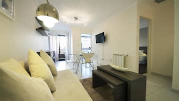 Khu vực ăn uống tại phòng