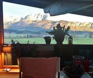 Interior - Luxury apartment in Kitzbühel, directly on the slopes, panoramic view (Oberndorf)