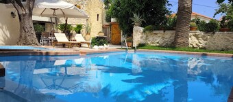 Villa with character and beautiful garden close to Rethymno