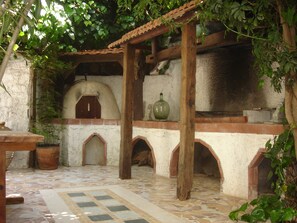 Terrace/patio - Villa with character and beautiful garden close to Rethymno (Rethymno)