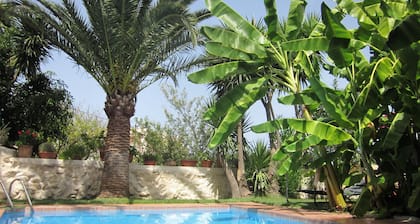 Villa with character and beautiful garden close to Rethymno