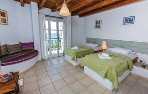 3 bedrooms, travel cot, free WiFi, bed sheets - Gorgeous home in Pomos (Pomos)