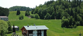 APPARTEMENT 6 pers ** centre village LAMOURA station des ROUSSES Ht JURA