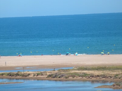 BEACH 5mn. panoramic view : SEA, GARRIGUE .ROOF -TOP. No VIS à VIS