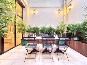 تناول الطعام