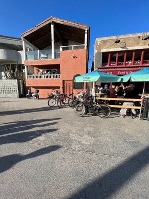 Exterior - Venice Beach Penthouse with Ocean Views & Private Parking, Pet Friendly!! (Los Angeles)