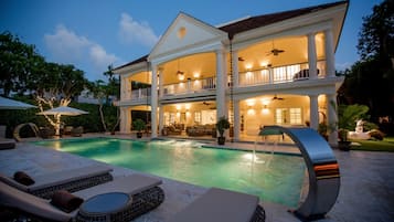 Piscina externa, piscina aquecida