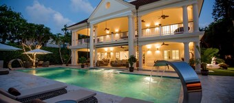 Luxury Sunshine Villa -outdoor movie screen & pool heated(50x17ft), CHEF & staff