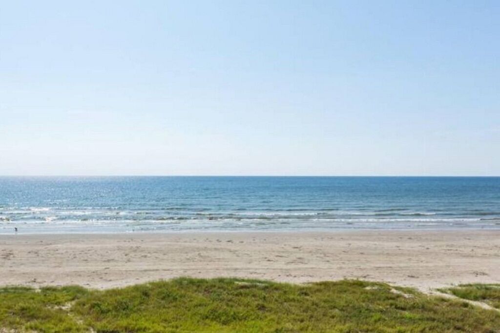 Fabulous Ocean\Beach Front, Walk to the Ocean