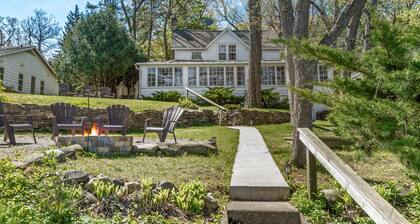 Relax at this Hidden Treasure on the Shore of Green Lake WI