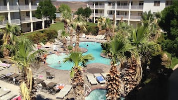 Piscine couverte, piscine chauffée