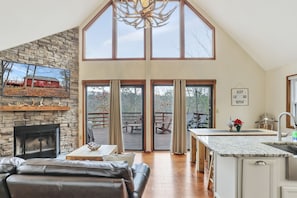 Smart TV, fireplace