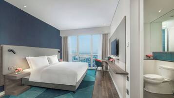 In-room safe, soundproofing, iron/ironing board, free WiFi