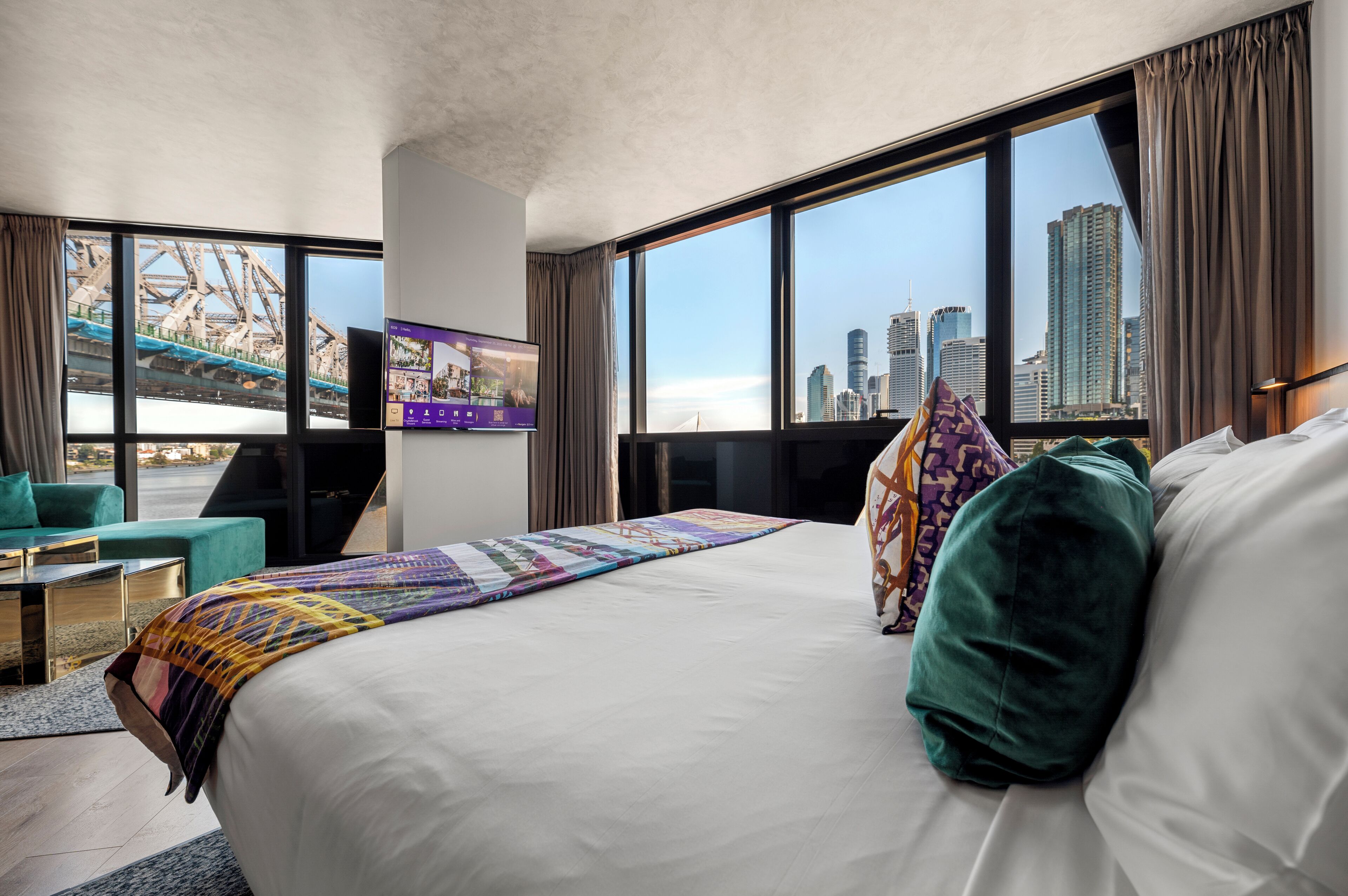 Ropa de cama de alta calidad y minibar 