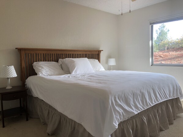 3 bedrooms, iron/ironing board, free WiFi, bed sheets