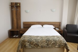 Standard Twin Room, 1 Bedroom, Non Smoking, City View | Egyptian cotton sheets, premium bedding, desk, laptop workspace - Cihan Palas (Ankara)