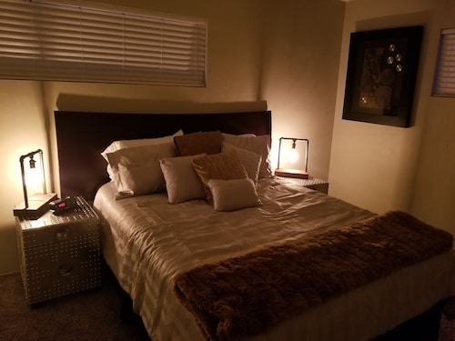 あなたがなりたい場所の近くに絶好のロケーション。  スポーツ愛好家*すべてのNFLゲーム付き