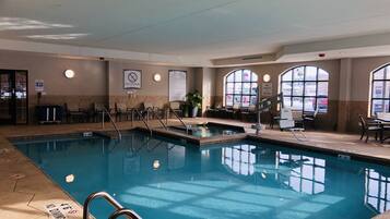 Indendørs pool