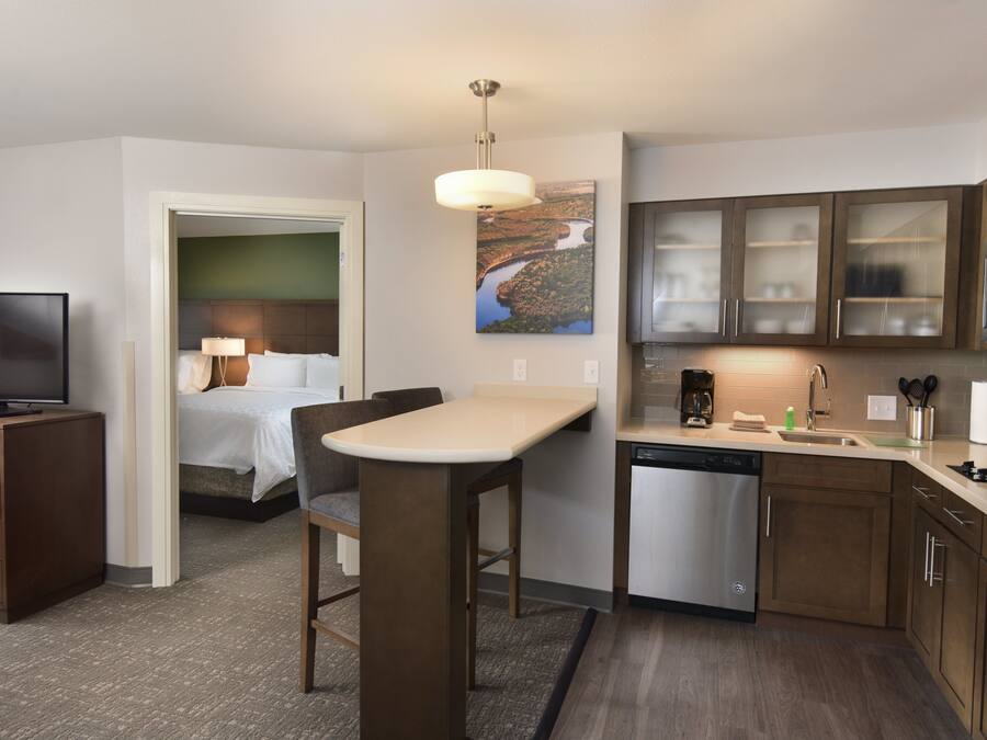 Premium bedding, pillowtop beds, desk, laptop workspace