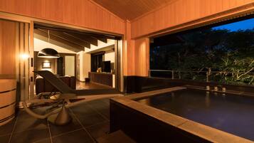 Presidential Suite (132m2) | Premium bedding, minibar, in-room safe, iron/ironing board