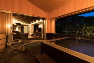 Presidential Suite (132m2) | Premium bedding, minibar, in-room safe, iron/ironing board