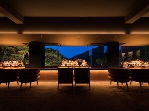 Bar (on property) - Bar Hotel Hakone Kazan (Hakone)
