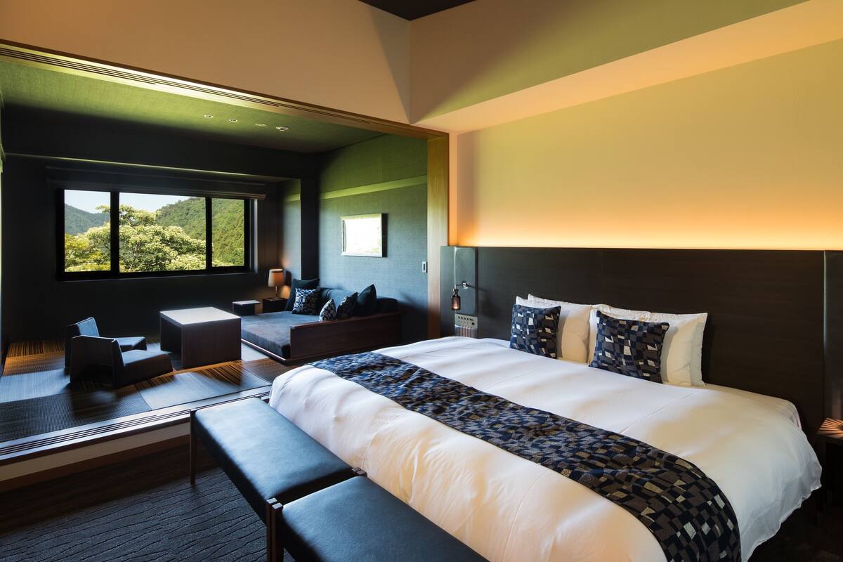 Habitación doble Deluxe (Deluxe, 46m2) | Ropa de cama de alta calidad y minibar