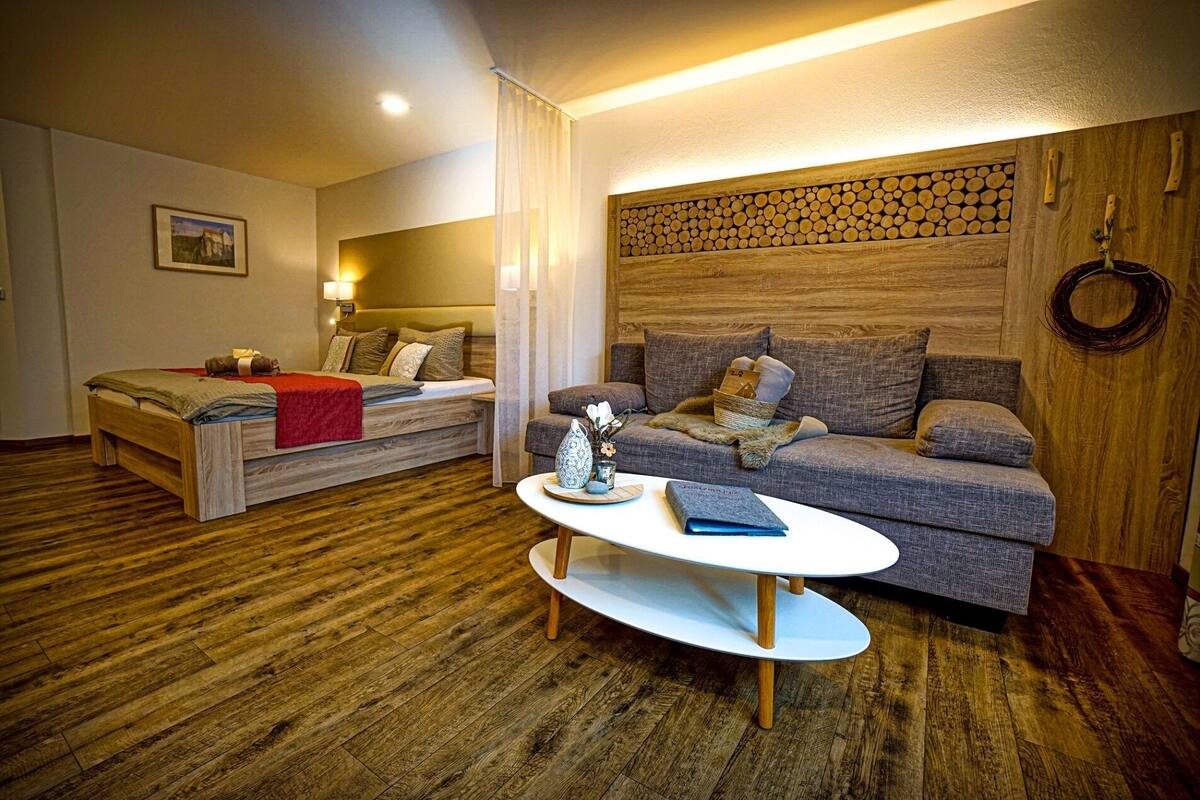 Double Room | Soundproofing, WiFi (free), bed sheets