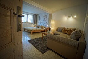 Double Room | Soundproofing, free WiFi, bed sheets - Pension Carlbauer (Kelheim)
