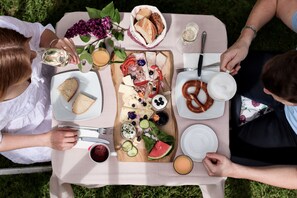Desayuno de cocina local todos los días (con cargo) 