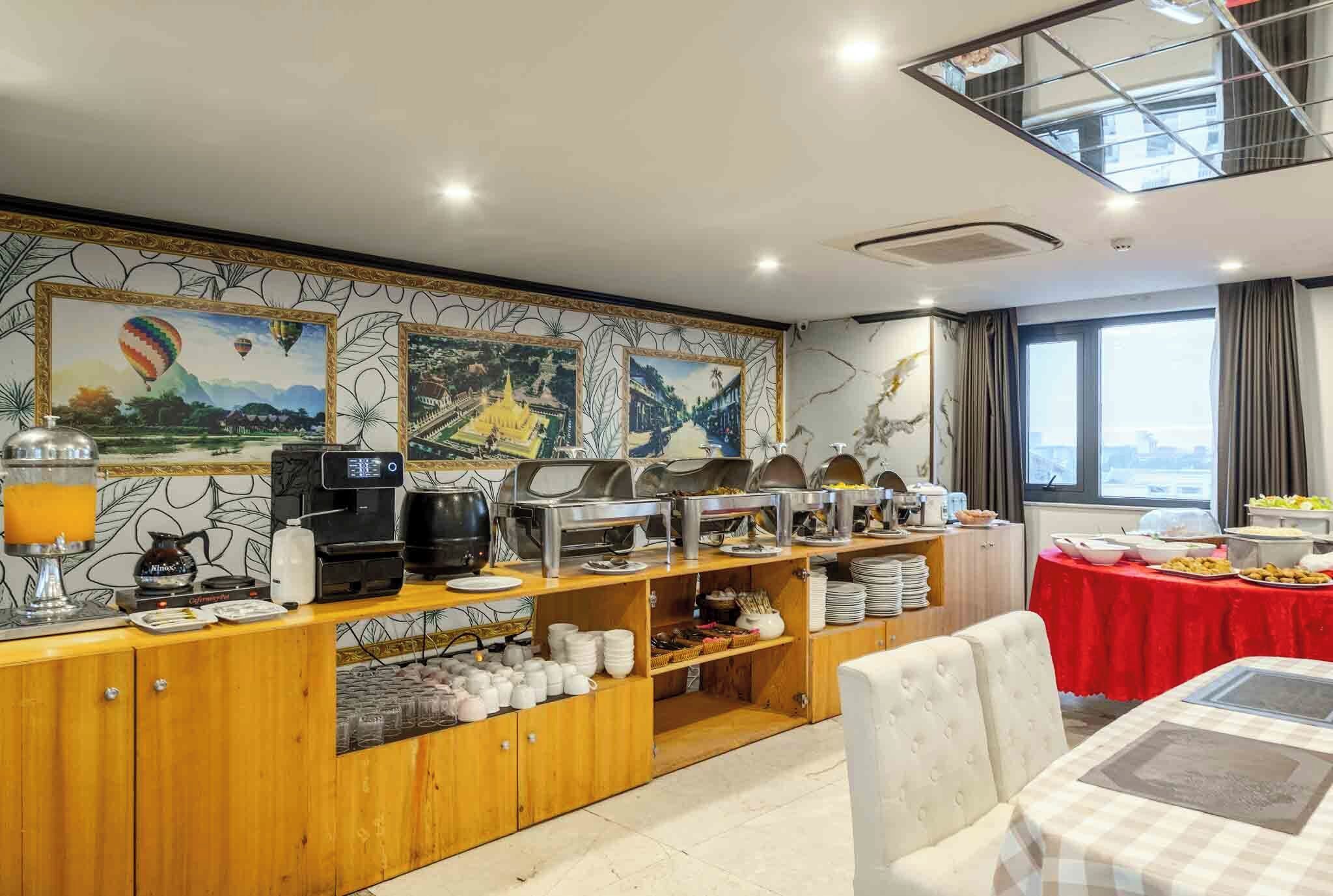 Morgenmadsbuffet hver dag (6 USD pr. person)