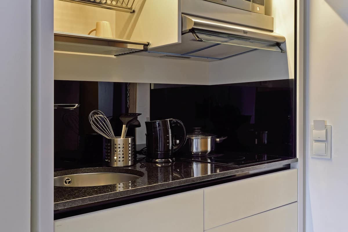 Studio, 1 Double Bed | In-room safe, desk, soundproofing, free WiFi